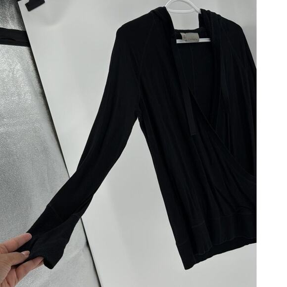 ATHLETA Inner Twist Wrap Pullover Hooded Athletic top athleisure black neutral - Picture 7 of 9